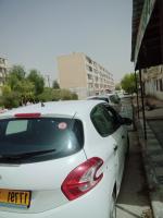 citadine-peugeot-208-2015-chelghoum-laid-mila-algerie