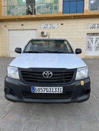 voitures-toyota-hilux-2013-sidi-bel-abbes-algerie