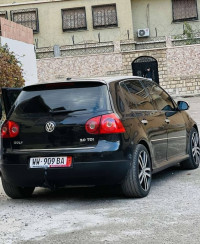 voitures-volkswagen-golf-5-2005-carat-batna-algerie