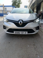 berline-renault-2021-algerie