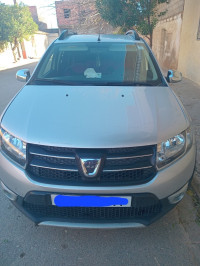 voitures-dacia-sandero-2015-stepway-mahdia-tiaret-algerie