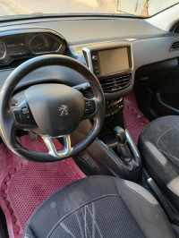 voitures-peugeot-208-2014-allure-relizane-algerie