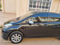 voitures-toyota-yaris-2014-laghouat-algerie