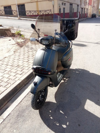 motos-et-scooters-victoria-200-vms-2023-douera-alger-algerie