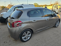 voitures-peugeot-208-2014-allure-bordj-el-kiffan-alger-algerie