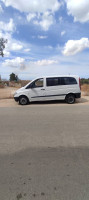 voitures-mercedes-vito-8-place-2006-algerie