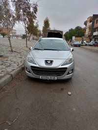 voitures-peugeot-207-2011-active-batna-algerie