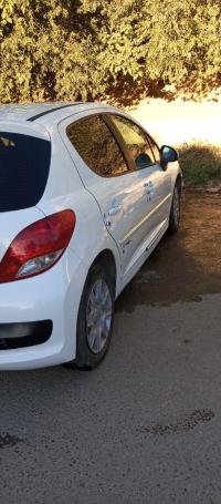 السيارات-النفعية-peugeot-207-2012-fennec-برج-منايل-بومرداس-الجزائر