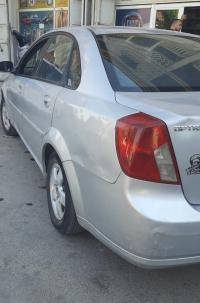 سيارات-chevrolet-optra-4-portes-2004-بريكة-باتنة-الجزائر