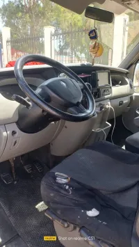 رينو مستار 2009