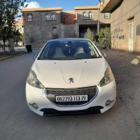 voitures-peugeot-208-2013-allure-arris-batna-algerie