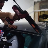 PARE BRISE , VITRE ET TOIT AUTO CHEZ MKGLASS