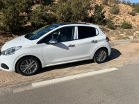 voitures-peugeot-208-2019-allure-facelift-biskra-algerie