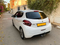 voitures-peugeot-208-2018-allure-facelift-chiffa-blida-algerie