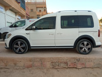 voitures-volkswagen-caddy-2017-alltrack-biskra-algerie