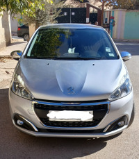 voitures-peugeot-208-2018-allure-facelift-tlemcen-algerie