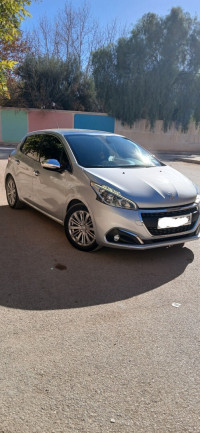 voitures-peugeot-208-2018-allure-facelift-tlemcen-algerie