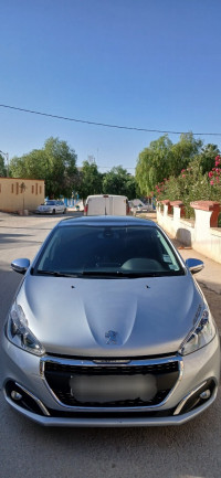 voitures-peugeot-208-2018-allure-facelift-tlemcen-algerie