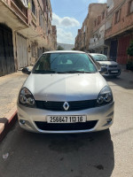 voitures-renault-clio-campus-2013-bye-baraki-alger-algerie