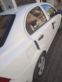 voitures-chevrolet-aveo-5-portes-2012-constantine-algerie