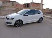 voitures-volkswagen-polo-2014-souk-ahras-algerie