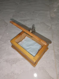 صندوق خشبي