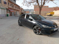 moyenne-berline-volkswagen-golf-7-2014-batna-algerie