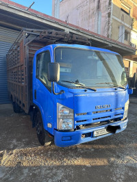 camion-isuzu-npr-71-2013-beni-tamou-blida-algerie