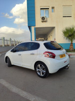 voitures-peugeot-208-2015-allure-algerie