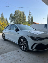 voitures-volkswagen-golf-8-2021-r-line-guelma-algerie