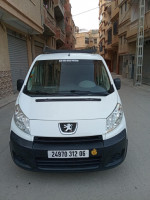 utilitaire-peugeot-expert-2012-bejaia-algerie