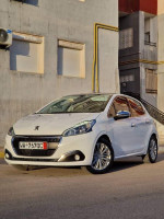 voitures-peugeot-208-2017-allure-facelift-algerie