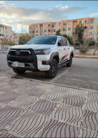 voitures-toyota-hilux-2023-adventure-biskra-algerie