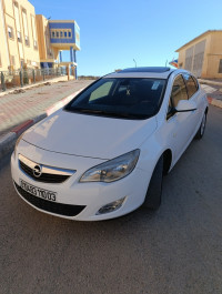 voitures-opel-astra-2010-aflou-laghouat-algerie