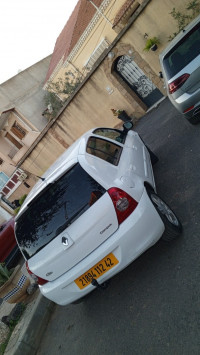 voitures-renault-clio-campus-2012-bye-kolea-tipaza-algerie