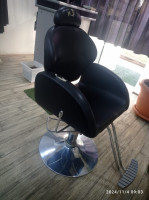 coiffure-et-cosmetologie-3-chaises-lave-tete-bordj-bou-arreridj-algerie