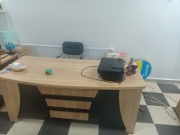 مكاتب-و-أدراج-bureau-armoire-chaise-caisson-table-de-base-باب-الزوار-الجزائر