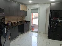 appartement-vente-f4-alger-souidania-algerie