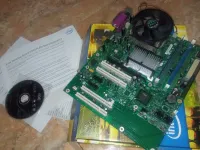 Carte Mère Intel + Pentium D + 1GB RAM