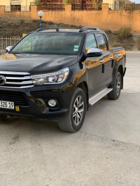 voitures-toyota-hilux-2020-legend-dc-4x4-pack-luxe-maoklane-setif-algerie