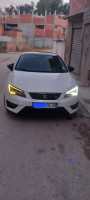 moyenne-berline-seat-leon-2014-annaba-algerie