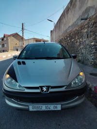 voitures-peugeot-206-2004-beni-djellil-bejaia-algerie