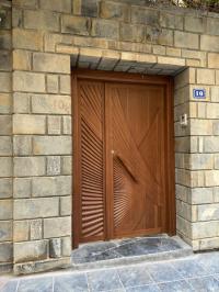 أثاث-الخارج-porte-dentree-bois-noble-sapelli-sculpter-برج-بوعريريج-الجزائر