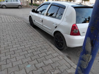 voitures-renault-clio-campus-2014-reghaia-alger-algerie