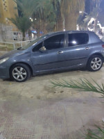 voitures-peugeot-307-2006-biskra-algerie