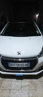 voitures-peugeot-208-2015-allure-facelift-setif-algerie