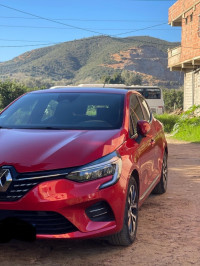 voitures-renault-clio5-2022-intanse-skikda-algerie