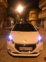 citadine-peugeot-208-2012-hdi-ensigha-khenchela-algerie