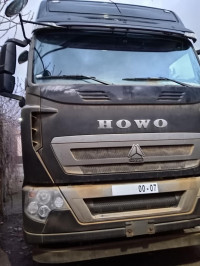 camion-howo-64-2024-darguina-bejaia-algerie