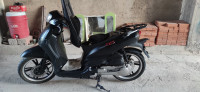 motos-scooters-peugeot-tweet-rs-2012-batna-algerie